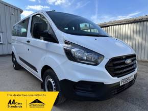 FORD TRANSIT CUSTOM 2019 (69) at Iver Van Sales Iver