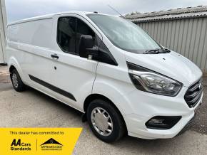 FORD TRANSIT CUSTOM 2019 (19) at Iver Van Sales Iver