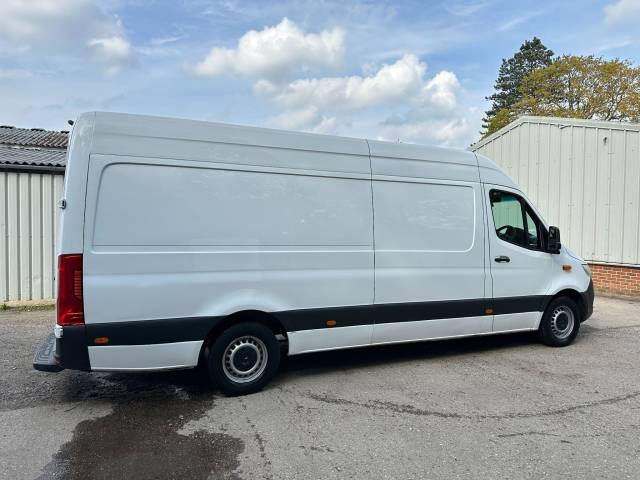 2018 Mercedes-Benz Sprinter 2.1 311 CDI RWD L3 H2 Euro 6 5dr
