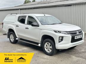 MITSUBISHI L200 2020 (70) at Iver Van Sales Iver