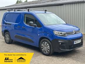 CITROEN BERLINGO 2019 (19) at Iver Van Sales Iver