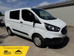 FORD TRANSIT CUSTOM 2020 (70) at Iver Van Sales Iver