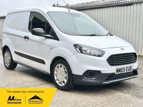 FORD TRANSIT COURIER 2020 (69) at Iver Van Sales Iver