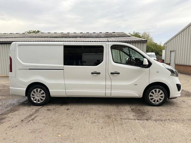 2018 Vauxhall Vivaro 1.6 CDTi 2900 BiTurbo ecoTEC Sportive Crew Van L2 H1 Euro 6 (s/s) 5dr (6 Seat)