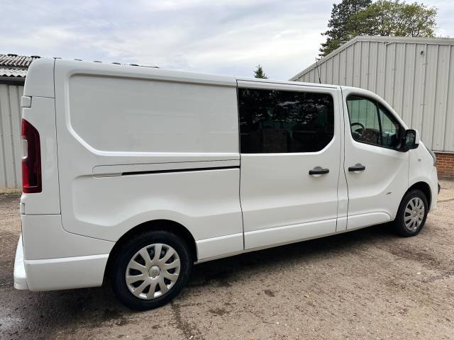 2018 Vauxhall Vivaro 1.6 CDTi 2900 BiTurbo ecoTEC Sportive Crew Van L2 H1 Euro 6 (s/s) 5dr (6 Seat)