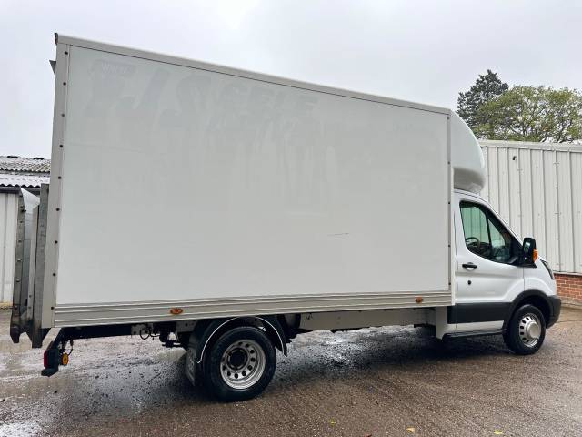 2018 Ford Transit 2.0 350 EcoBlue Chassis Cab 2dr Diesel Manual RWD L4 H1 Euro 6 (DRW) (130 ps)