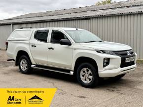MITSUBISHI L200 2020 (70) at Iver Van Sales Iver