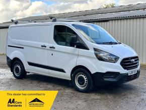 FORD TRANSIT CUSTOM 2018 (18) at Iver Van Sales Iver