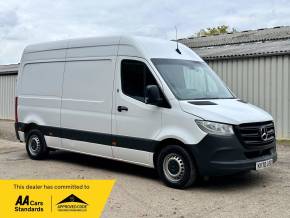 MERCEDES-BENZ SPRINTER 2020 (70) at Iver Van Sales Iver