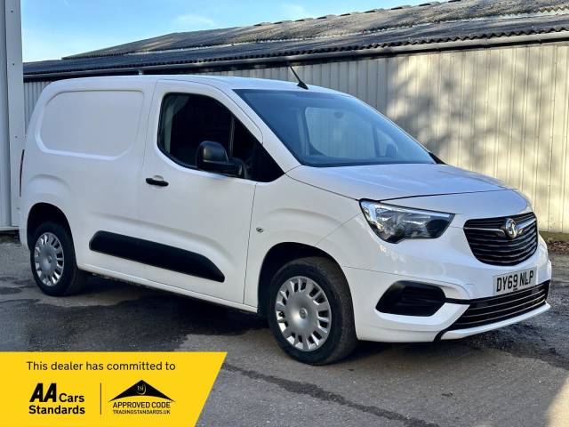 Vauxhall Combo Combo 1.5 Turbo D 2300 Sportive Panel Van 4dr Diesel Manual L1 H1 Euro 6 (s/s) (100 ps) Panel Van Diesel White