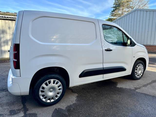 2020 Vauxhall Combo Combo 1.5 Turbo D 2300 Sportive Panel Van 4dr Diesel Manual L1 H1 Euro 6 (s/s) (100 ps)