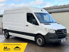 MERCEDES-BENZ SPRINTER 2019 (69) at Iver Van Sales Iver
