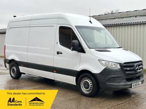 MERCEDES-BENZ SPRINTER 2019 (69) at Iver Van Sales Iver