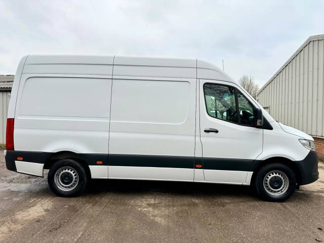 2022 Mercedes-Benz Sprinter 2.0 315 CDI Progressive RWD L2 H2 Euro 6 (s/s) 5dr