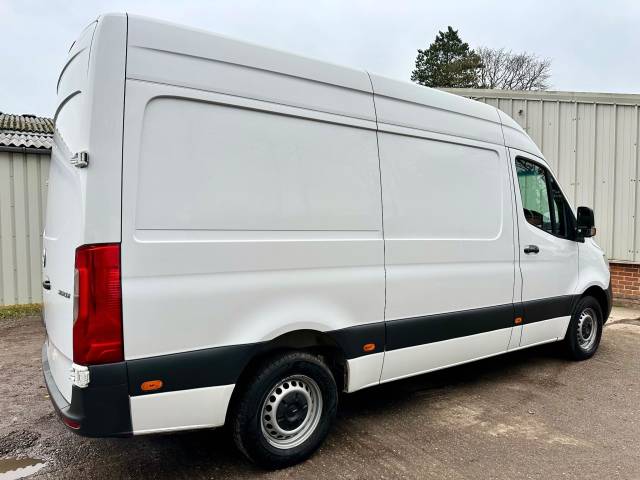 2022 Mercedes-Benz Sprinter 2.0 315 CDI Progressive RWD L2 H2 Euro 6 (s/s) 5dr