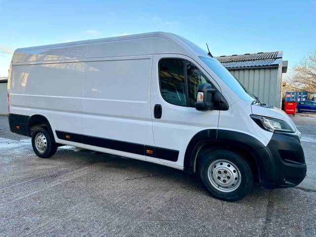 2022 Peugeot Boxer 2.2 BlueHDi 435 Professional L4 H2 Euro 6 (s/s) 5dr