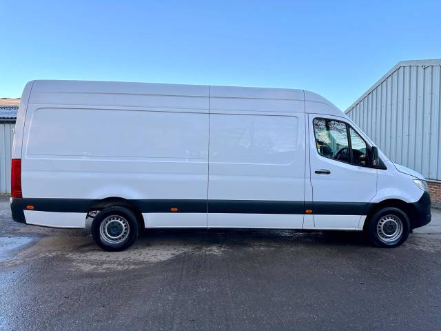 2023 Mercedes-Benz Sprinter 2.0 315 CDI Progressive RWD L3 H2 Euro 6 (s/s) 5dr