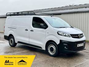 VAUXHALL VIVARO at Iver Van Sales Iver