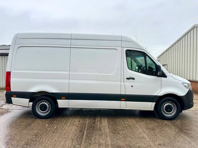 2021 Mercedes-Benz Sprinter 2.0 315 CDI Progressive G-Tronic RWD L2 H2 Euro 6 (s/s) 5dr