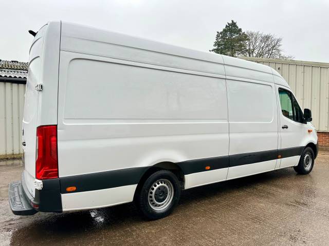 2020 Mercedes-Benz Sprinter 2.0 315 CDI Progressive RWD L3 H2 Euro 6 (s/s) 5dr