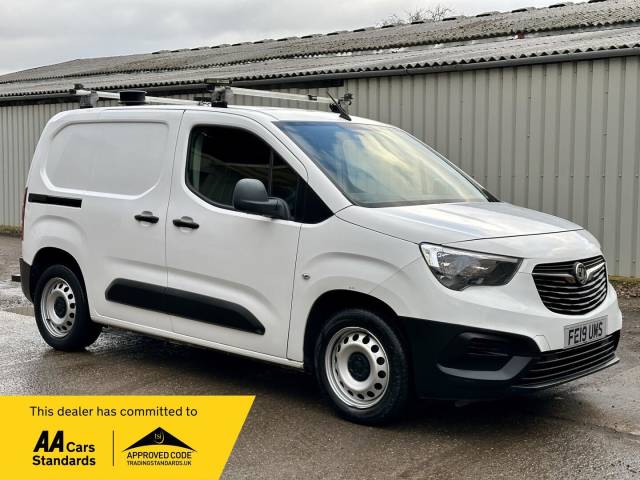 Vauxhall Combo 1.6 Turbo D 2300 Edition L1 H1 Euro 6 (s/s) 4dr Panel Van Diesel White