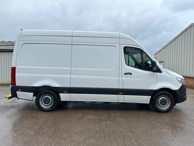 2022 Mercedes-Benz Sprinter 2.0 315 CDI Progressive RWD L2 H2 Euro 6 (s/s) 5dr