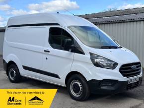 FORD TRANSIT CUSTOM at Iver Van Sales Iver