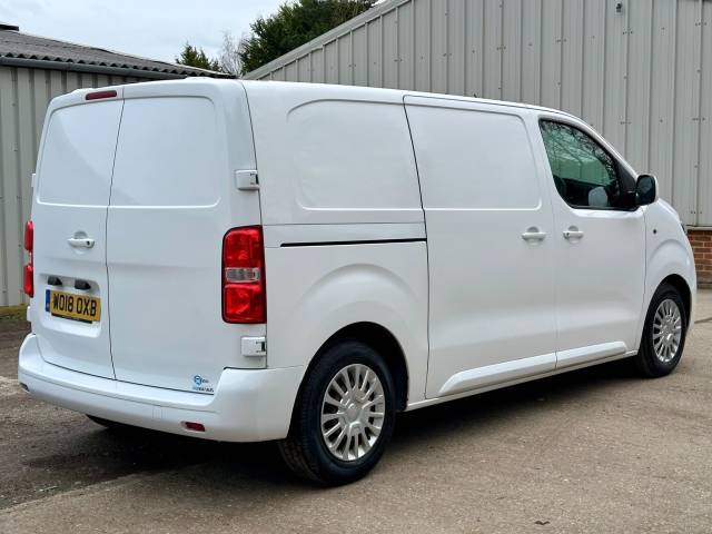 2018 Toyota Proace 1.6D Comfort Medium Panel Van MWB Euro 6 (s/s) 6dr