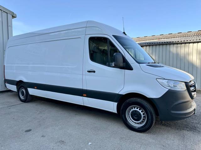 2023 Mercedes-Benz Sprinter 2.0 315 CDI Progressive RWD L3 H2 Euro 6 (s/s) 5dr