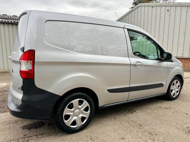 2017 Ford Transit Courier 1.5 TDCi Trend L1 Euro 6 5dr