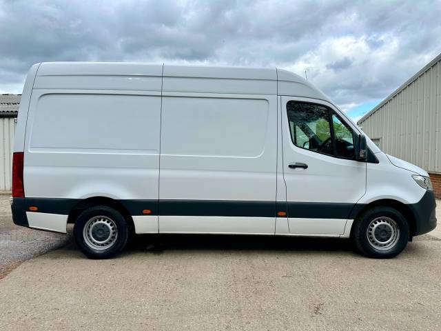 2021 Mercedes-Benz Sprinter 2.0 315 CDI Progressive RWD L2 H2 Euro 6 (s/s) 5dr