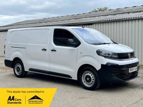 VAUXHALL VIVARO at Iver Van Sales Iver