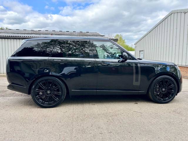 2025 Land Rover Range Rover 3.0 D300 MHEV SE Auto 4WD Euro 6 (s/s) 5dr
