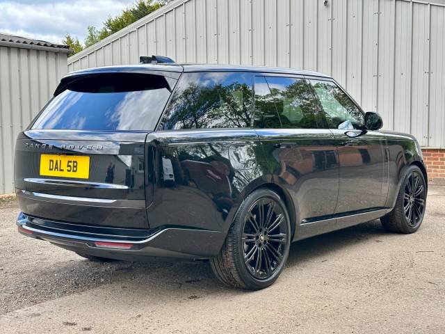 2025 Land Rover Range Rover 3.0 D300 MHEV SE Auto 4WD Euro 6 (s/s) 5dr
