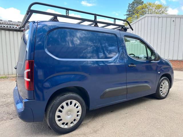 2019 Vauxhall Combo 1.6 Turbo D 2000 Sportive L1 H1 Euro 6 (s/s) 4dr