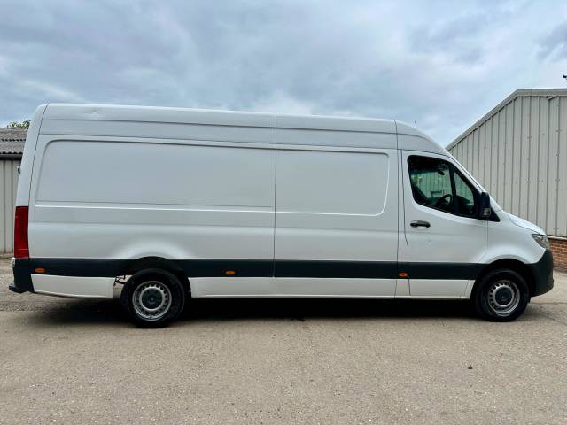 2021 Mercedes-Benz Sprinter 2.0 315 CDI Progressive RWD L3 H2 Euro 6 (s/s) 5dr