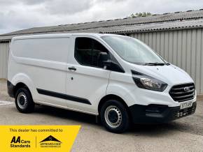 FORD TRANSIT CUSTOM at Iver Van Sales Iver