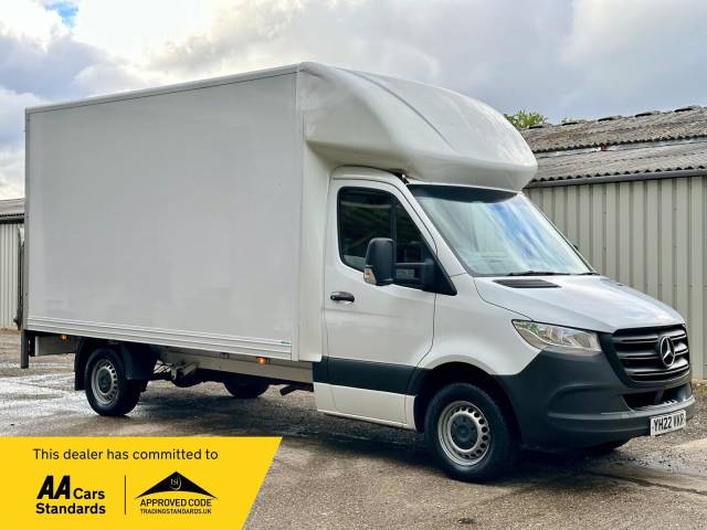 Mercedes-Benz Sprinter 2.0 315 CDI Progressive RWD L3 Euro 6 (s/s) 2dr Luton Diesel White