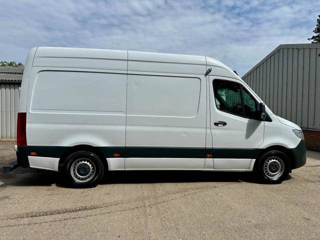 2022 Mercedes-Benz Sprinter 2.0 315 CDI Progressive RWD L2 H2 Euro 6 (s/s) 5dr