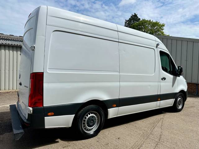 2022 Mercedes-Benz Sprinter 2.0 315 CDI Progressive RWD L2 H2 Euro 6 (s/s) 5dr