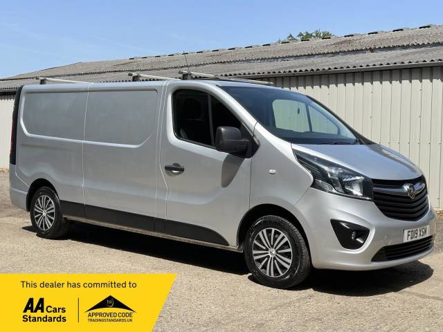 Vauxhall Vivaro 1.6 CDTi 2900 Sportive L2 H1 Euro 6 5dr Panel Van Diesel Silver