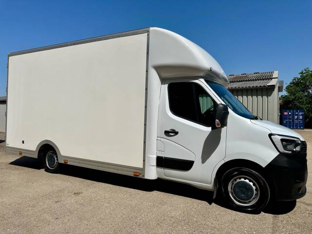 2021 Renault Master 2.3 dCi 35 Business Platform Cab FWD LWB Euro 6 2dr
