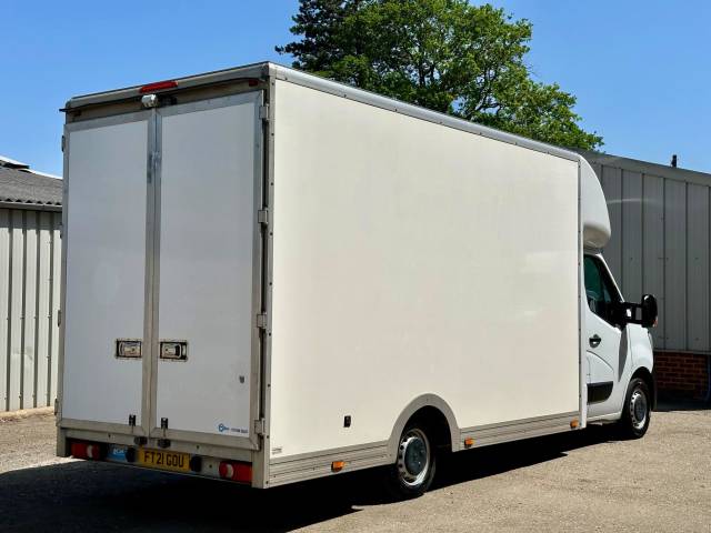 2021 Renault Master 2.3 dCi 35 Business Platform Cab FWD LWB Euro 6 2dr