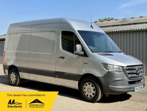 MERCEDES BENZ ESPRINTER at Iver Van Sales Iver