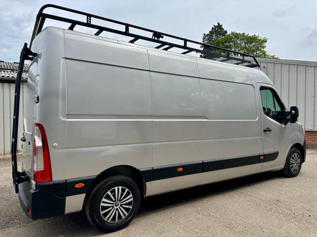 2020 Renault Master 2.3 dCi 35 Business+ FWD LWB Medium Roof Euro 6 4dr