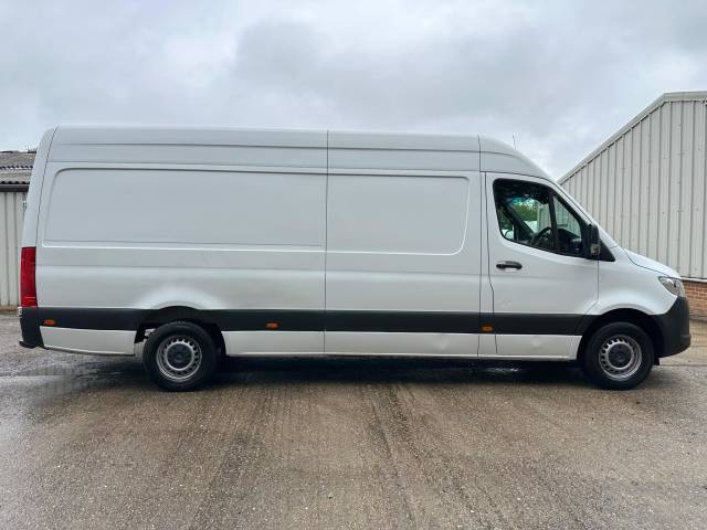 2022 Mercedes-Benz Sprinter 2.0 315 CDI Progressive RWD L3 H2 Euro 6 (s/s) 5dr