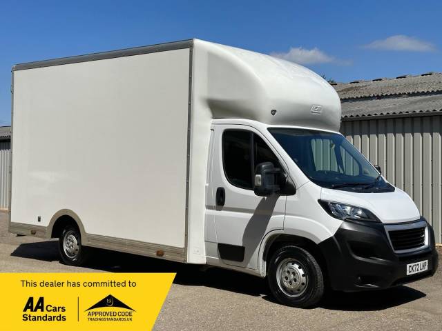 Peugeot Boxer 2.2 BlueHDi 335 S Platform Cab L3 Euro 6 (s/s) 2dr Luton Diesel White