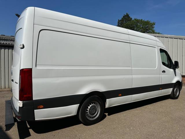2020 Mercedes-Benz Sprinter 2.0 315 CDI Progressive RWD L3 H2 Euro 6 (s/s) 5dr