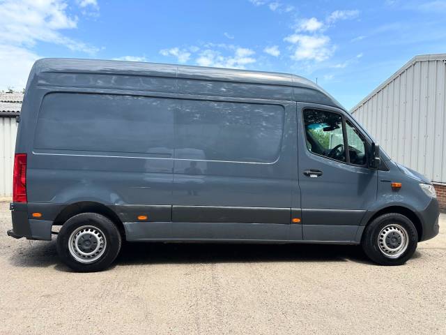 2020 Mercedes-Benz eSprinter 55kWh Progressive Auto FWD L2 H2 5dr 20kW Charger