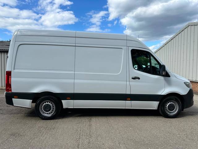 2020 Mercedes-Benz Sprinter 2.0 315 CDI Progressive RWD L2 H2 Euro 6 (s/s) 5dr
